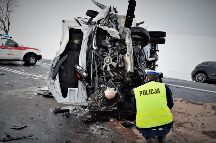 DK91. W zderzeniu osobówek zginęły dwie osoby.