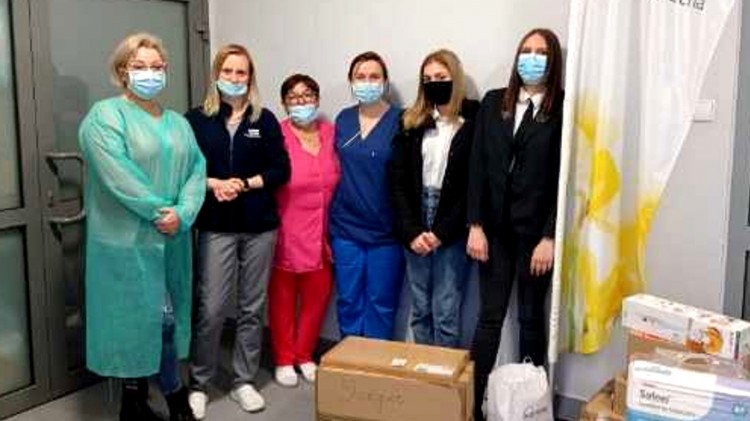 Malbork. Mundurówka wspiera kwidzyńskie hospicjum.