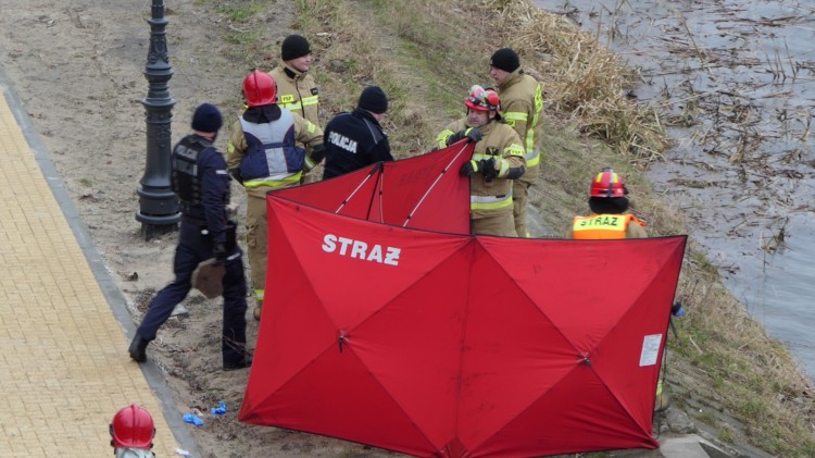 Malbork. Z rzeki Nogat strażacy wyłowili ciało mężczyzny [wideo,&#8230;