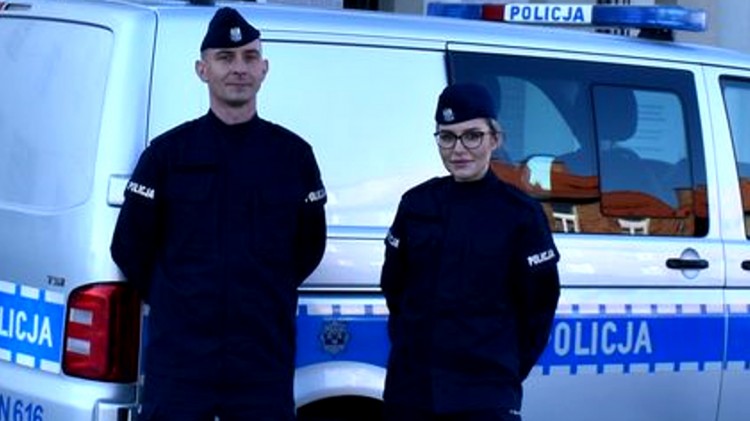 Malbork. Nowi policjanci w komendzie – ty też możesz wstąpić do policji.