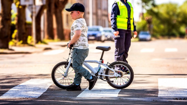 Nowy Dwór Gdański. Przejścia dla pieszych pod szczególnym nadzorem policji.