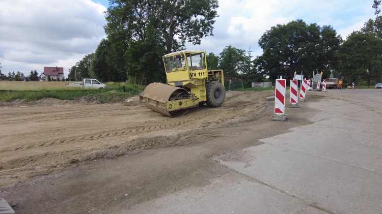 Malbork-Cisy. Przebudowa drogi krajowej nr 22 - zobacz postęp prac [wideo]