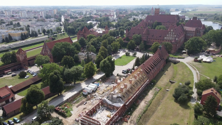 Przedzamcze Zamku Malbork: Przebudowa zabytkowych budynków gospodarczych&#8230;