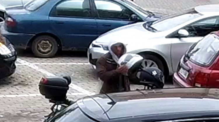 Sztum. Policja poszukuje mężczyzny ze zdjęcia. Może mieć związek&#8230;