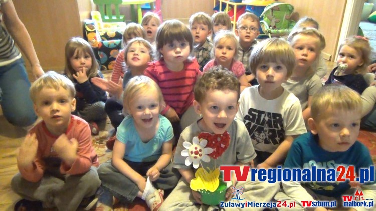DZIEŃ MATKI W PRZEDSZKOLU NIEPUBLICZNYM KRASNAL W MALBORKU - 26.05.2015