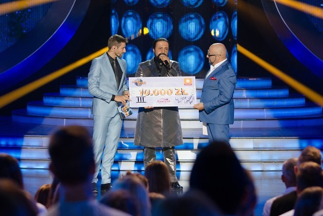Bartosz Kasprzykowski podarował 10.000 zł dla fundacji „Szkoła Otwartych&#8230;