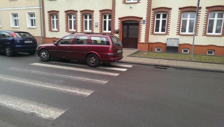 Przejście dla pieszych na Reymonta w Malborku czy parking? Kolejni mistrzowie(nie&#8230;