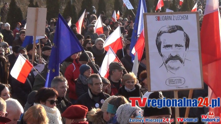 Gdańsk: „Murem za Wałęsą”. Ok 15 tys. osób z poparciem dla byłego&#8230;