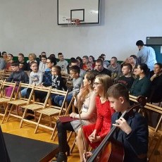 Zespół Fantazja z SP2 w Malborku zaprezentował jasełka w Uśnicach.&#8230;
