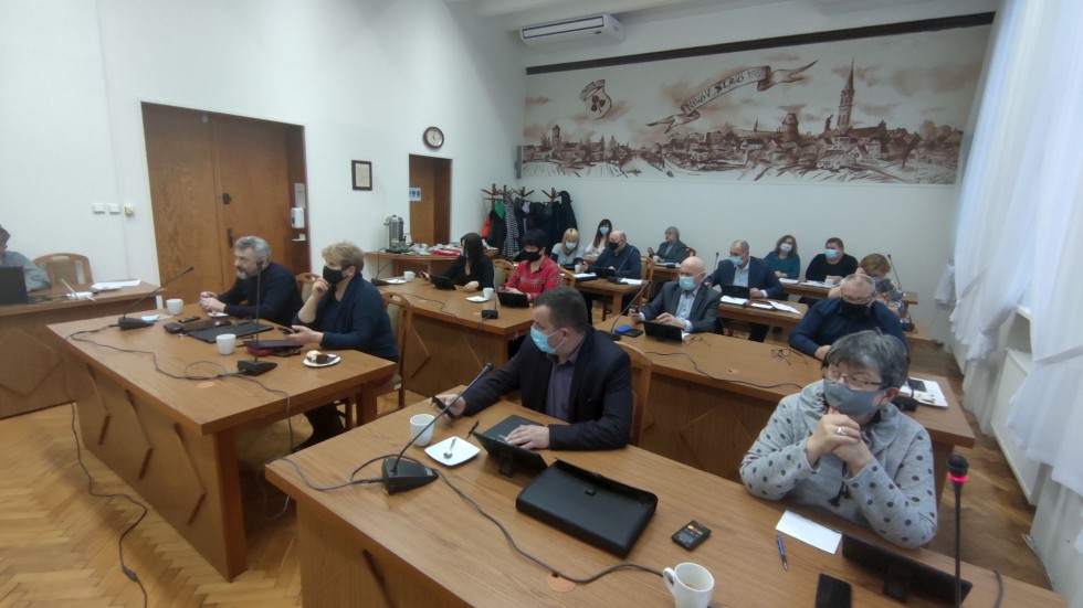 Miał sądowy zakaz prowadzenia pojazdów. Mimo to wsiadł za kierownicę