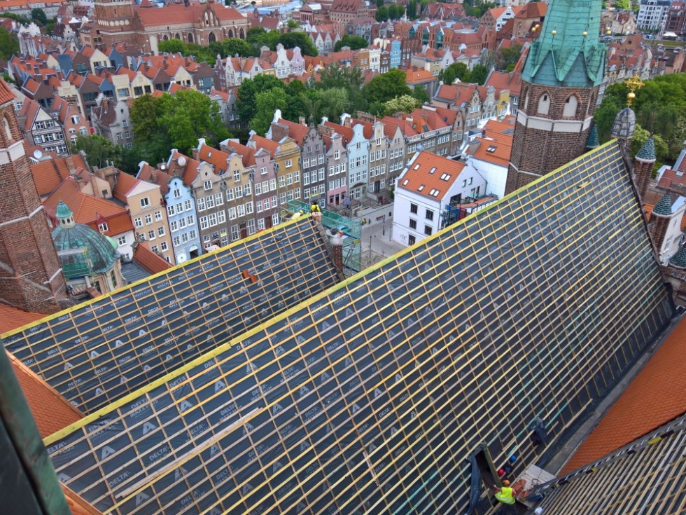 Malbork. Lokalna firma wyróżniona za renowację dachu Bazyliki Mariackiej w Gdańsku.