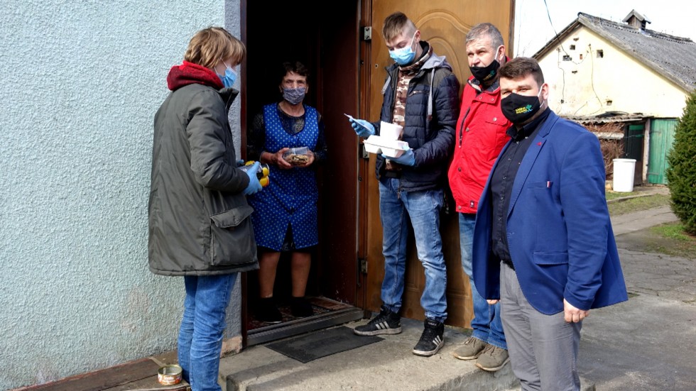 Gmina Malbork. Śniadanie Wielkanocne dla samotnych z dostawą do domu – wspólna inicjatywa włodarzy gminy i tczewskiego OHP.