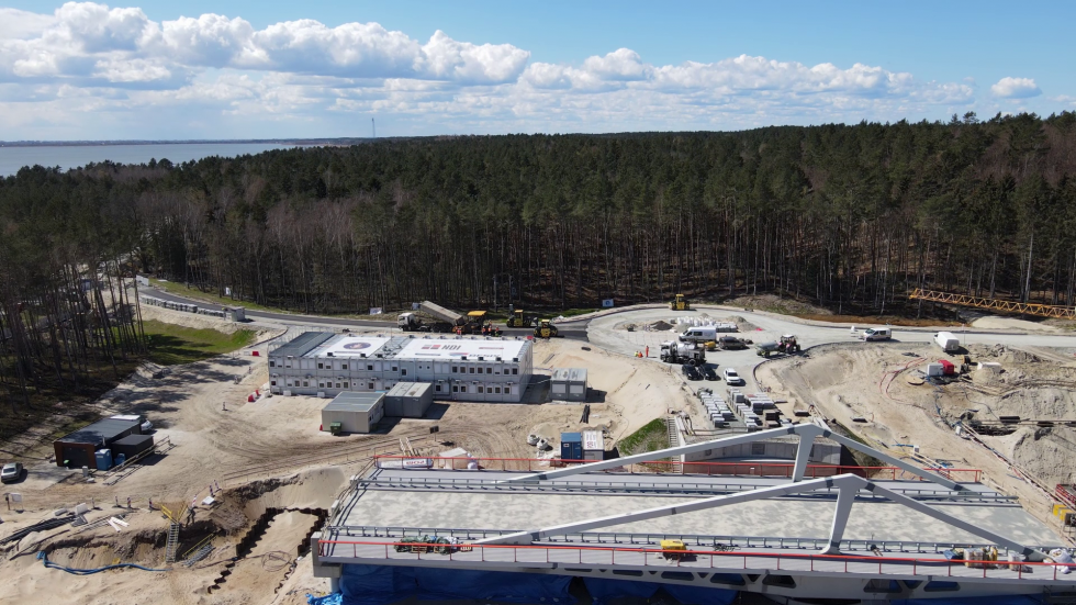 Przekop Mierzei Wiślanej. Kładą już asfalt - 23 kwietnia 2021