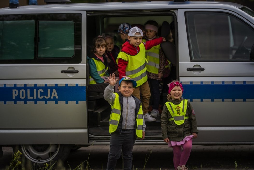 Dzień Dziecka z mundurowymi  – raport nowodworskich służb mundurowych.