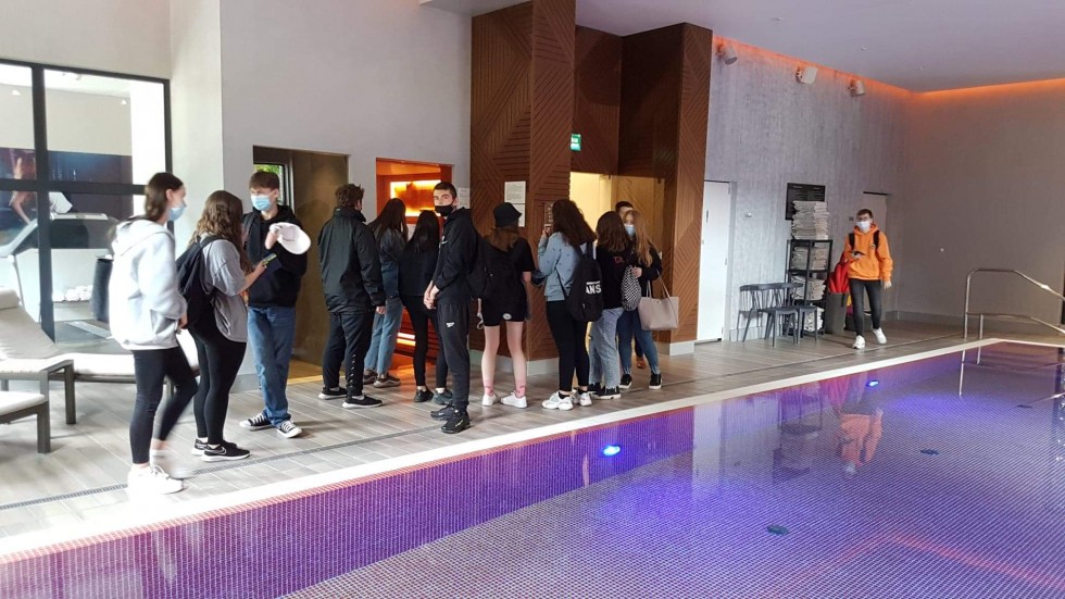 Malbork. Uczniowie ZSP3 z wizytą studyjną w hotelu.
