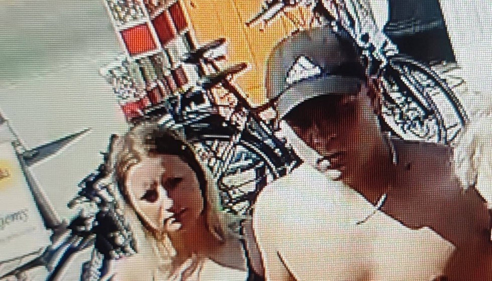 Nowy Dwór Gdański. Policja szuka sprawców przywłaszczenia skutera.