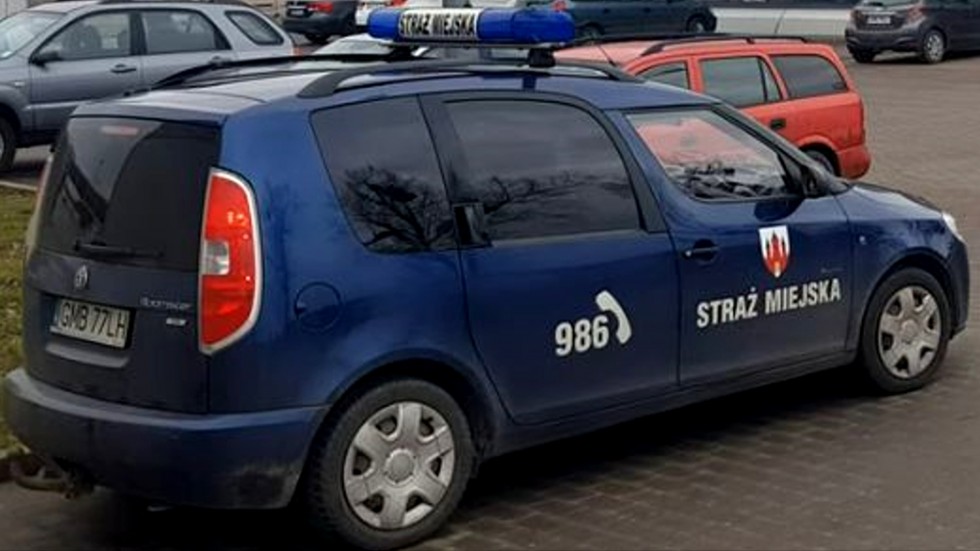 Od poniedziałku strażnik miejski może więcej. Sprawdź, za co może wlepić mandat.