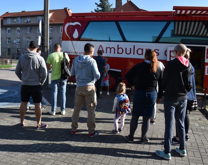 Potrącenie rowerzystki na Alei Wojska Polskiego – weekendowy raport malborskich służb mundurowych.
