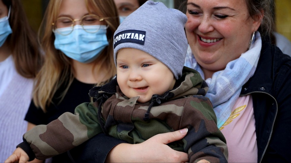 Nowy Dwór Gdański. Policjanci z pomocą dla chorego Antosia.