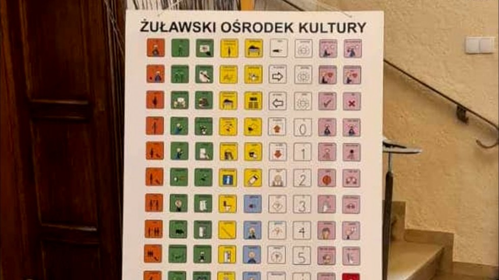 Czym jest język AAC i do czego służą tablice komunikacyjne?