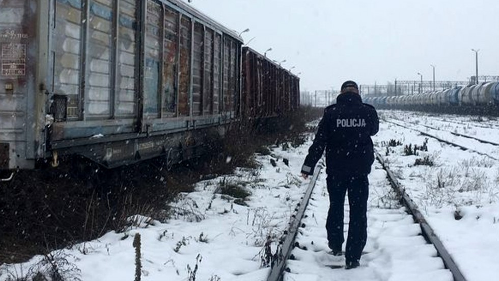 Malbork. Nie bądź obojętny na los bezdomnych – jeden telefon może uratować komuś życie.