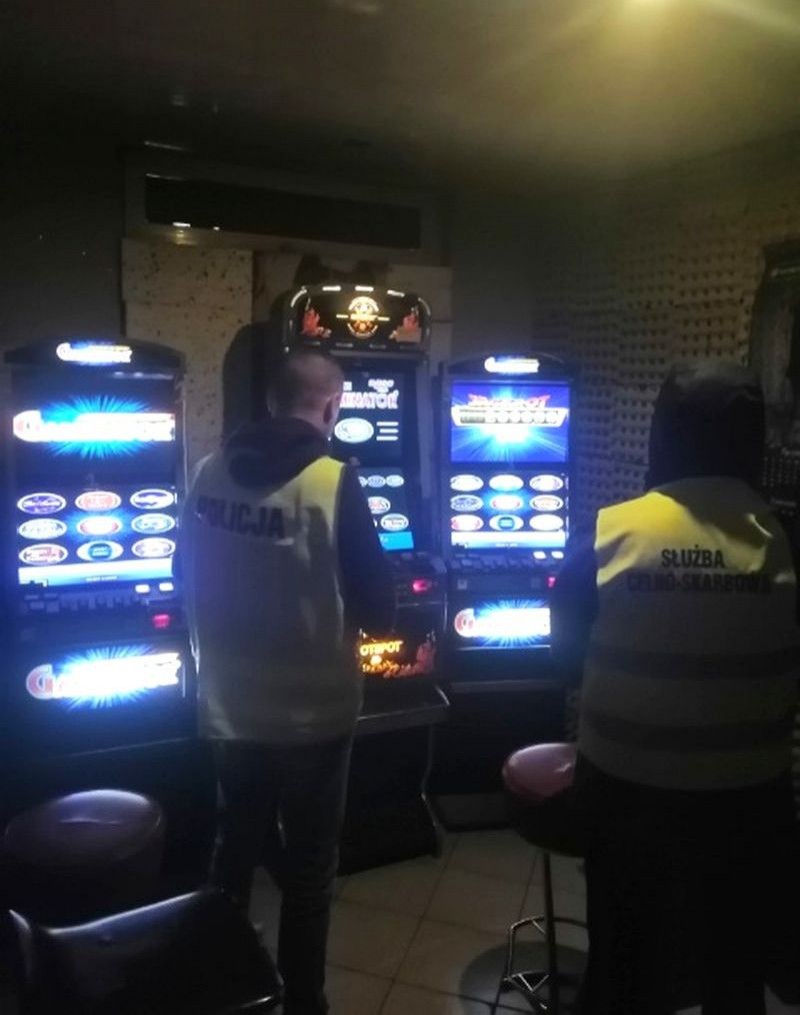 Malbork. Narkotyki i nielegalne automaty ujawnione dzięki Krajowej Mapie Zagrożeń Bezpieczeństwa.