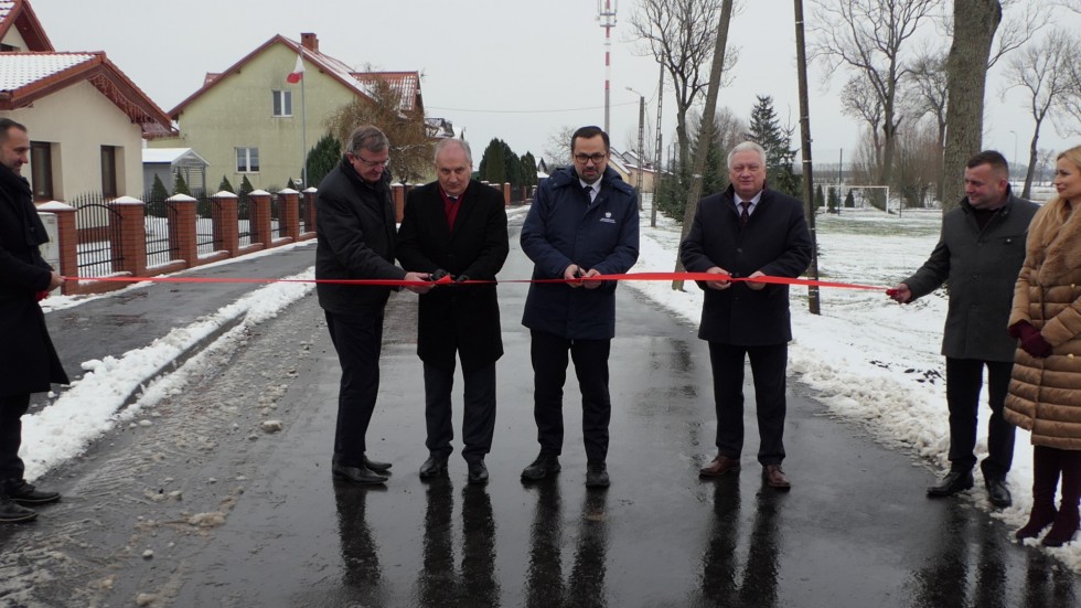 Gmina Nowy Staw. Zakończyła się modernizacja układu drogowego w Lubstowie [wideo, zdjęcia]