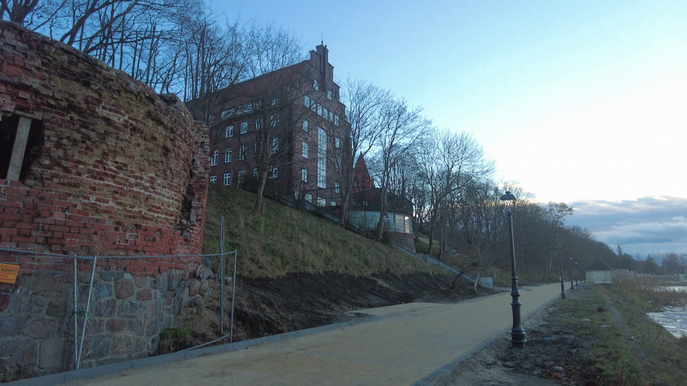 Malbork. Budowa bulwaru i kamienic nad Nogatem. Zapraszamy na spacer - grudzień 2021