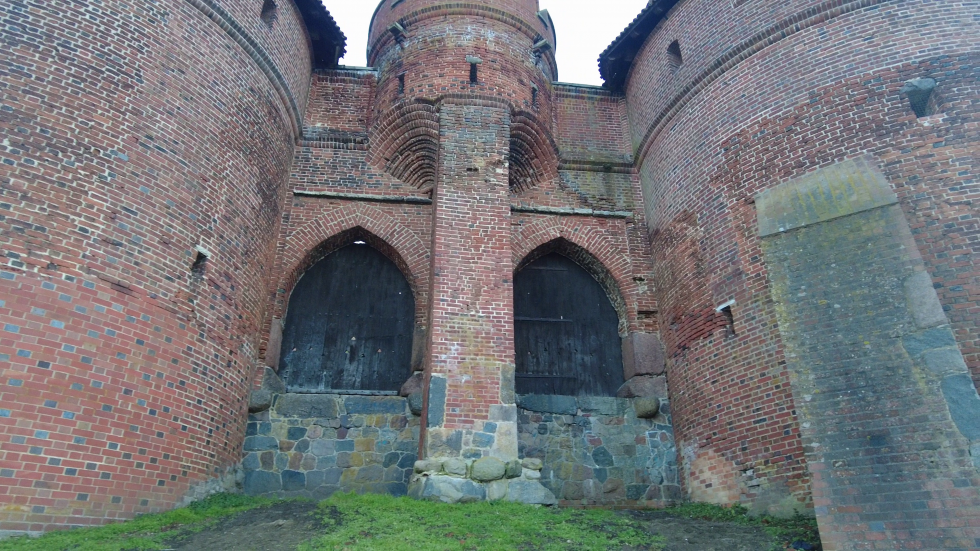 Malbork. Budowa bulwaru i kamienic nad Nogatem. Zapraszamy na spacer - grudzień 2021