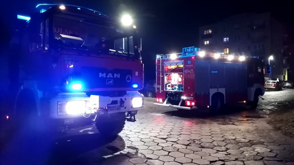 Malbork. Nocna akcja strażaków - pożar mieszkania na Grudziądzkiej.