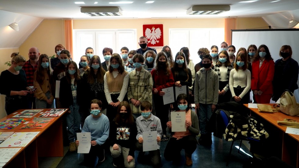 Nowy Dwór Gdański. Wyłoniono zwycięzców konkursu plastycznego Naprawdę Stop Przemocy.