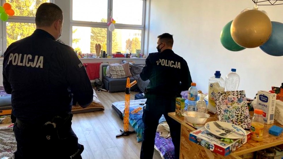 Malbork. Policjanci chronią i wspierają uchodźców z Ukrainy.