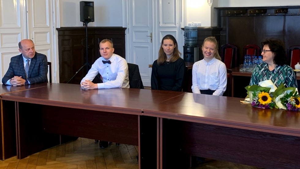 Malbork. Nagrody Starosty dla najlepszych abiturientów.