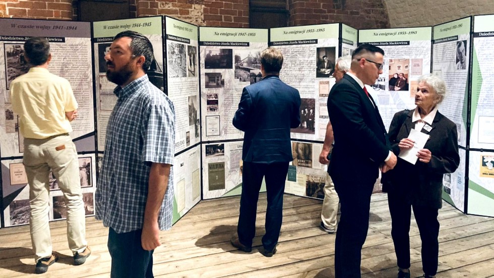 Malbork. Inauguracja Centrum Edukacyjnego IPN Przystanek Historia.