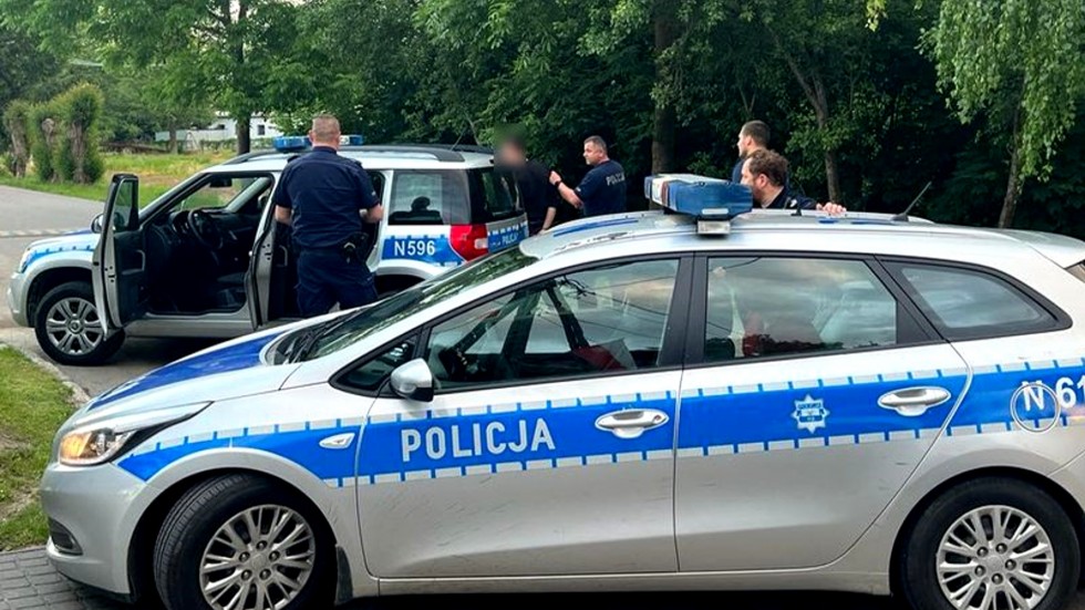 Lichnowy. Policjant po służbie wraz z mieszkańcami zatrzymali złodziei na gorącym uczynku.