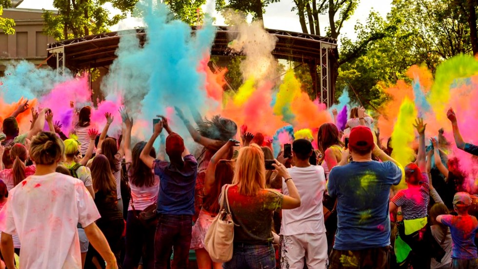 Nowy Dwór Gdański. Holi Święto Kolorów powraca.