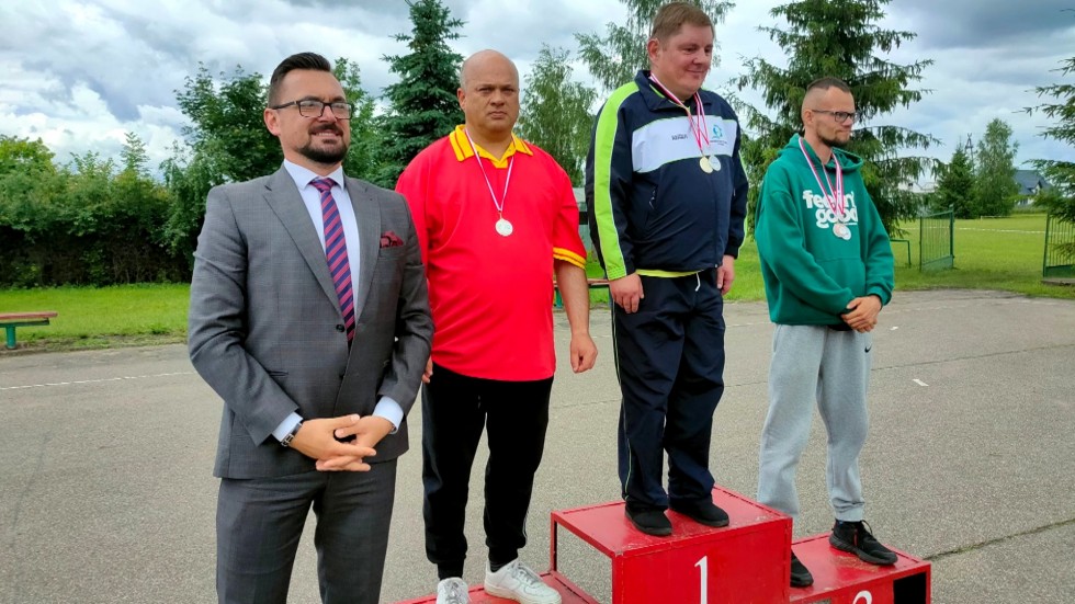 Kończewice. Integracyjne Zawody Sportowe na początek lata.