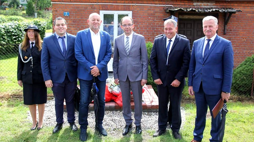 Nowy Targ. Związek Polaków w Niemczech - odsłonięcie tablicy pamiątkowej.