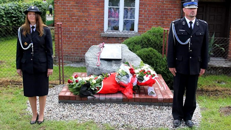 Nowy Targ. Związek Polaków w Niemczech - odsłonięcie tablicy pamiątkowej.