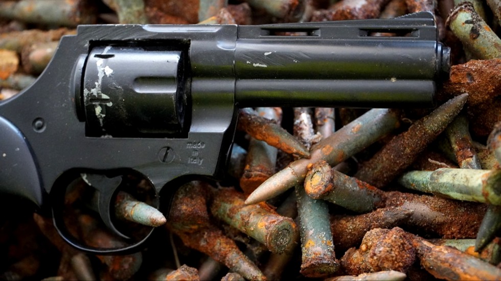Krynica Morska. Nielegalny pistolet i prawie 800 sztuk amunicji.