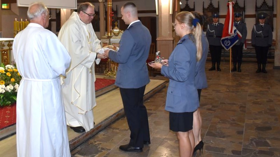 Malbork. Awanse i odznaczenia z okazji Święta Policji.