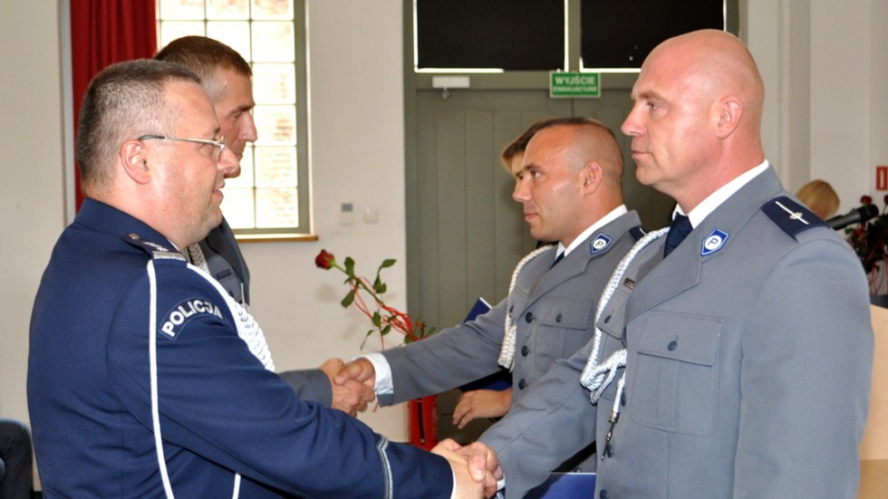 40 awansów nowodworskich funkcjonariuszy z okazji Święta Policji.