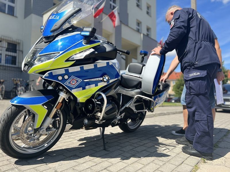 Malbork. Motocykl BMW R 1250 RT – nowy nabytek policjantów.