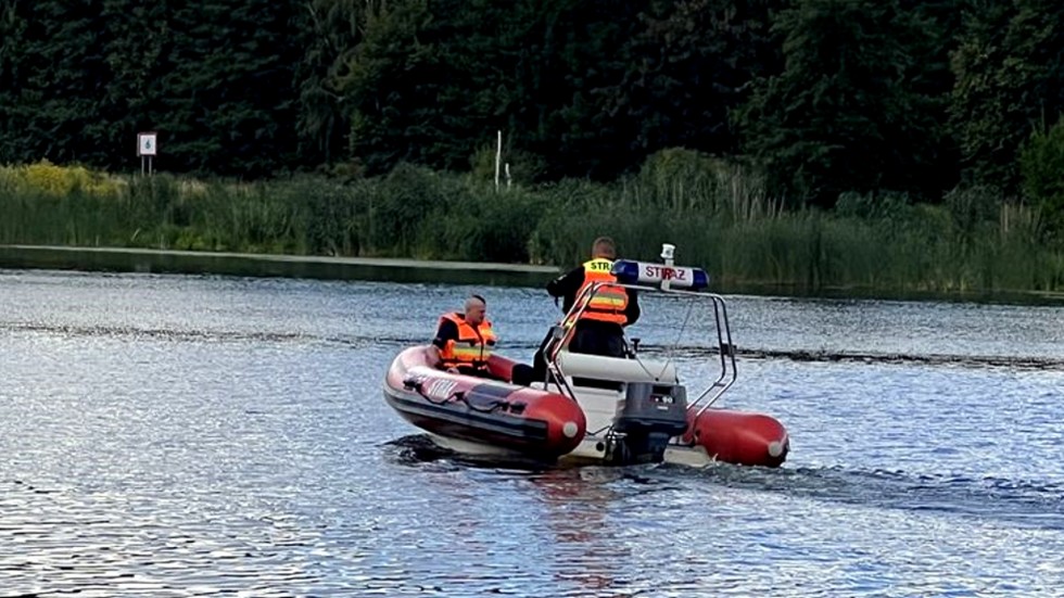 Malbork. Wspólne działania nad wodą służb mundurowych i sanepidu.
