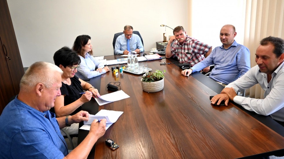 Powiat nowodworski. Wkrótce remont chodnika w Marzęcinie.