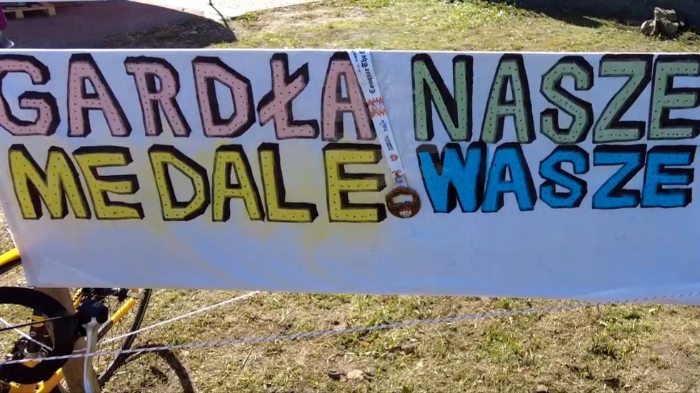 Tak kibice dopingowali triathlonistów w Kościeleczkach.