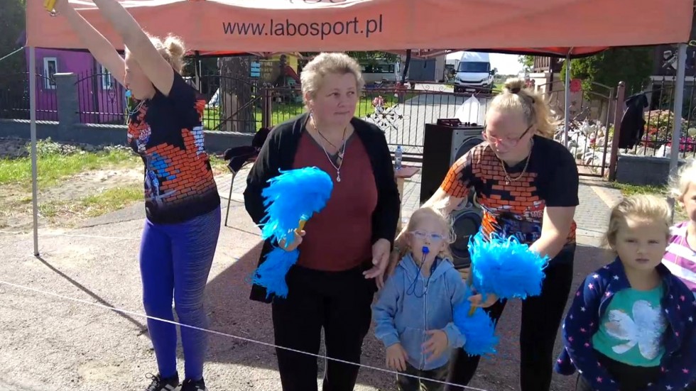 Tak kibice dopingowali triathlonistów w Kościeleczkach.