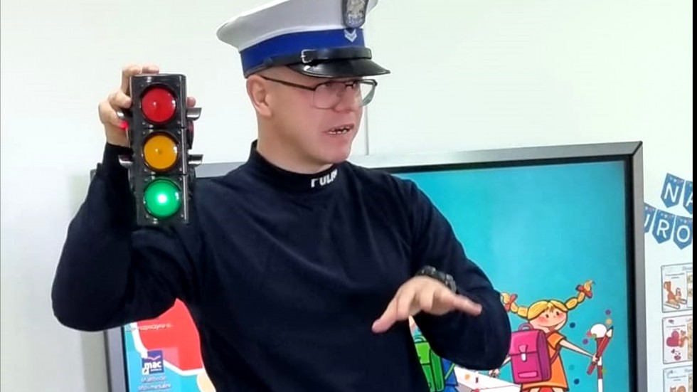 Nowy Dwór Gdański. Podstawowe zasady bezpieczeństwa w drodze do szkoły.
