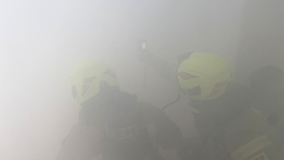 Mikołajki Pomorskie. Pożar w Szkole Podstawowej – ćwiczenia strażackie połączone z ewakuacją.