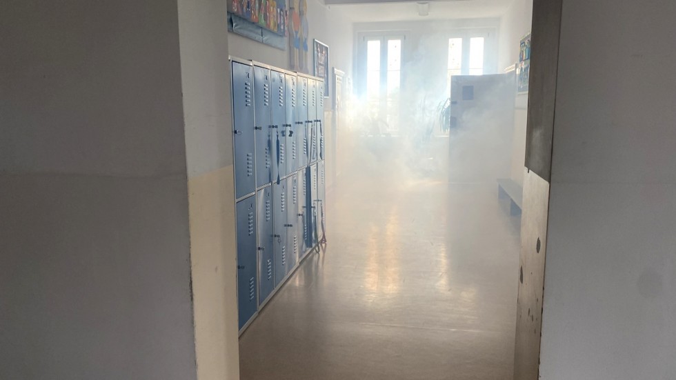 Mikołajki Pomorskie. Pożar w Szkole Podstawowej – ćwiczenia strażackie połączone z ewakuacją.